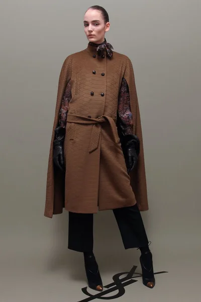 Look 15